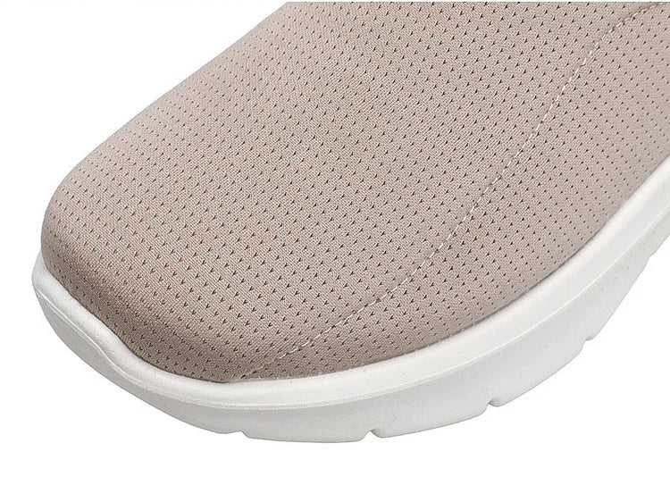 Slip-On Walking Shoes Thick Bottom Running Shoes